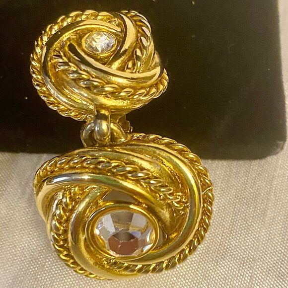 Vtg Swirl Rope Gold Rhinestone Inlay Door Knocker Clip On Earrings Gold Tone - Picture 3 of 4